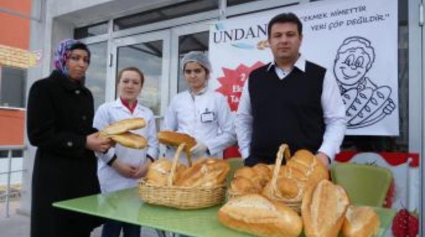 '2 bayat ekmeği getir bir taze ekmeği al' kampanyası