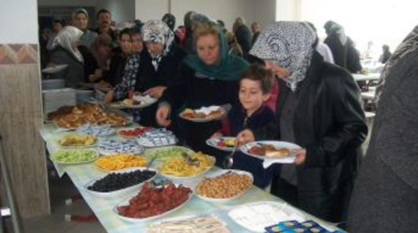 Torunlarının okulunda duygusal anlar yaşadılar