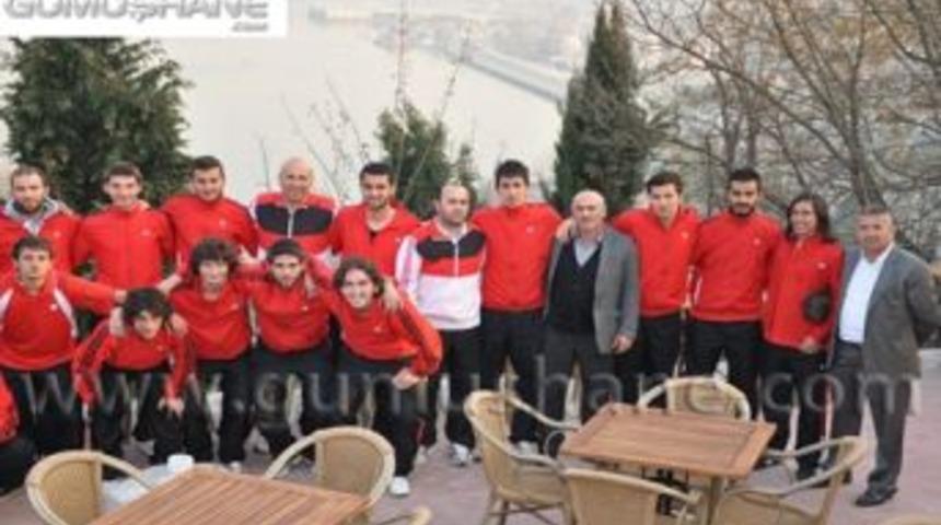 G&uuml;m&uuml;ş hangi 11'le sahaya &ccedil;ıkacak?