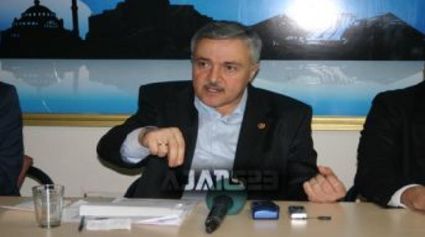 Demirbağ ; &Ccedil;adır a&ccedil;makla b&uuml;y&uuml;kşehir olunmaz