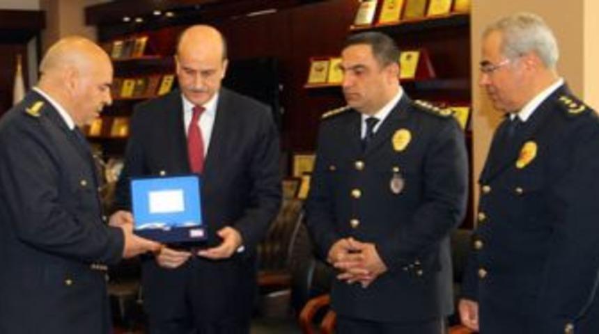 Buran'dan Başkan Selmanoğlu'na ziyaret