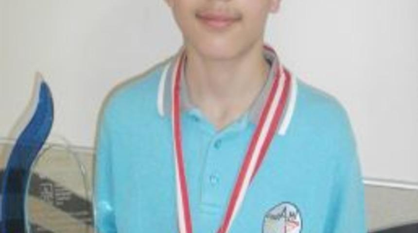 8. Ulusal Matematik Olimpiyatları'nda Ahi Koleji &ouml;ğrencisi bronz madalya aldı