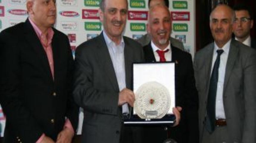 Bakan Bayraktar: Bizim belediyelerden yetki falan aldığımız yok