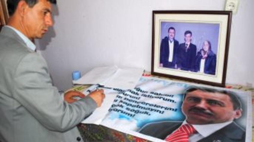 Muhsin Yazıcıoğlu i&ccedil;in a&ccedil;ılan anı defterindeki yazılar kitaplaştırılacak