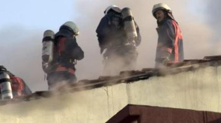 İmalathane, 'kibrit' gibi yandı