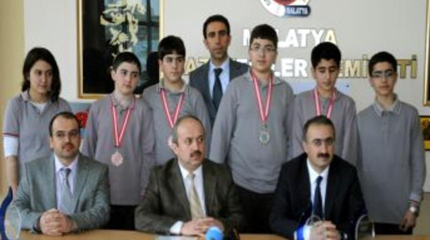 Malatya&rsquo;nın altın &ccedil;ocukları olimpiyatlardan madalya ile d&ouml;nd&uuml;