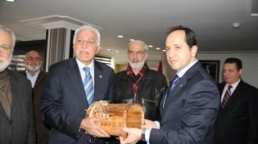 Kamalak, Vali Kalkan&rsquo;ı ziyaret etti