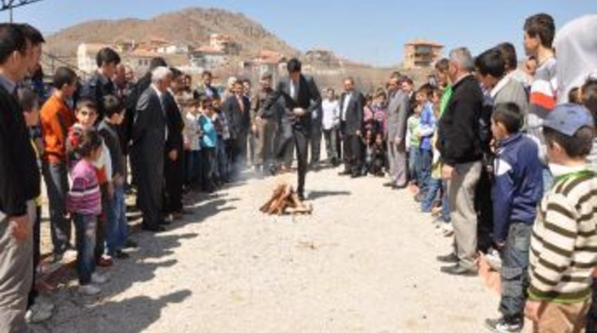 Kazankaya 4. Bahar Şenliği kutlamaları b&uuml;y&uuml;k ilgi g&ouml;rd&uuml;