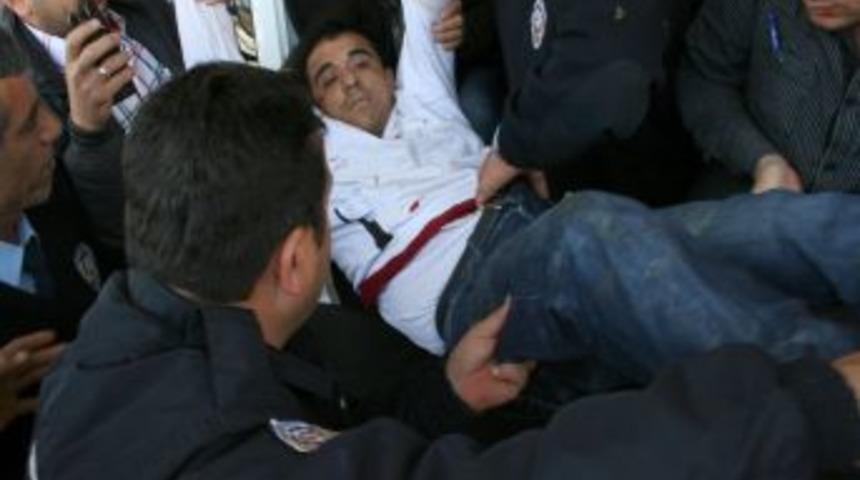 Polisten ka&ccedil;arken damdan d&uuml;şt&uuml;