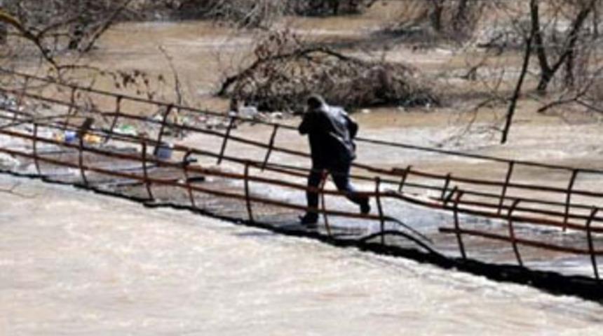 Bu k&ouml;pr&uuml;den ge&ccedil;mek y&uuml;rek ister