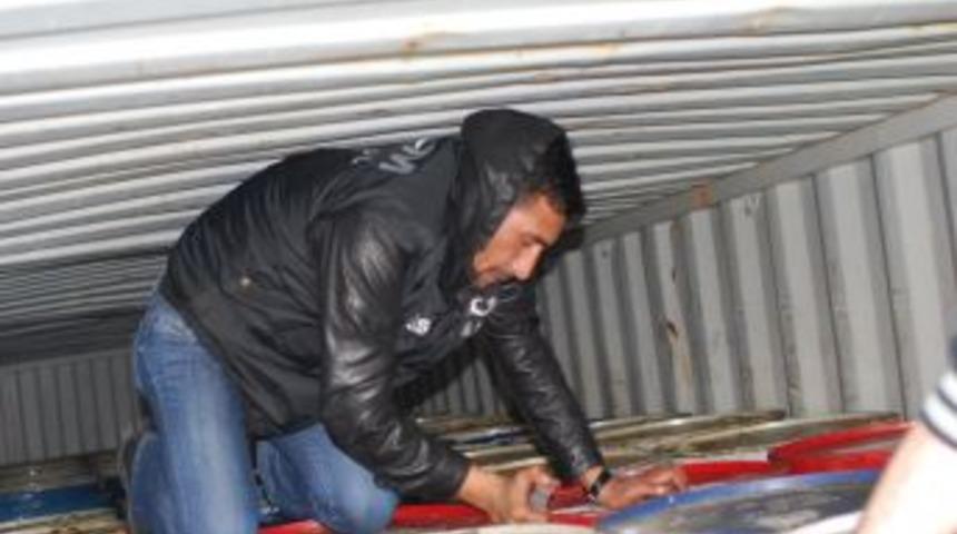 Ka&ccedil;ak akaryakıt&ccedil;ılara b&uuml;y&uuml;k operasyon