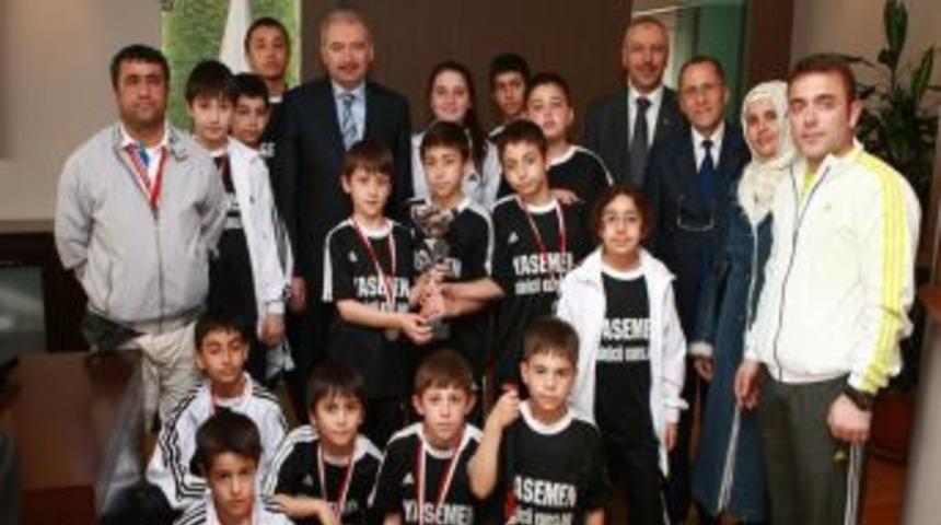 Başakşehirli sporculardan b&uuml;y&uuml;k başarı