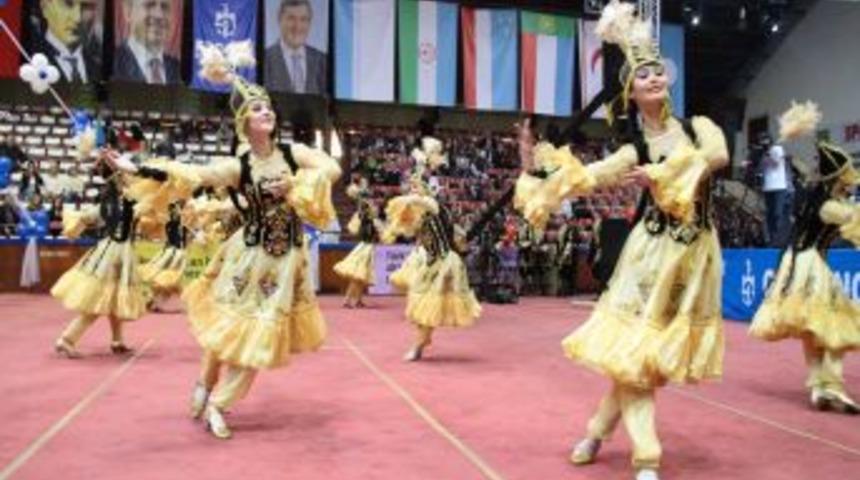 T&uuml;rk D&uuml;nyası, Nevruz&rsquo;u Kocaeli&rsquo;nde kutladı