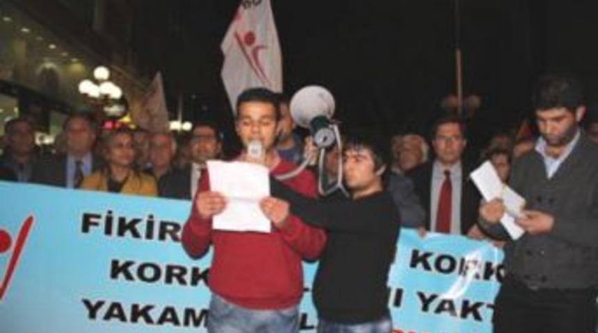 Meşaleli y&uuml;r&uuml;y&uuml;ş