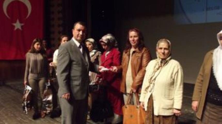 140 Kursiyere belgeleri verildi