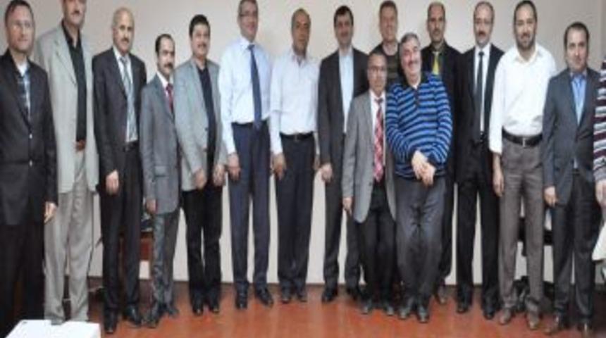 Şırnak &Uuml;niversitesi'nde 'kur'an'a &Ccedil;ağdaş Yaklaşımlar' Konulu Konferans D&uuml;zenlendi