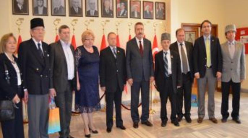 Kırım-Tatar Heyetinden Vali Kıra&ccedil;'a Ziyaret