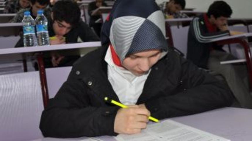 Ufuk ve K&ouml;rfez, &ouml;ğrencilerine sınav provasını &uuml;niversitede yaptırdı