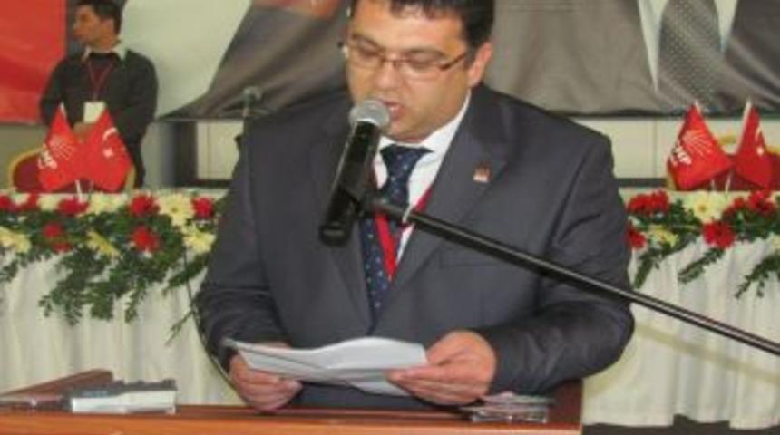 Adnan Kum, yeniden CHP &Ccedil;orlu il&ccedil;e başkanı se&ccedil;ildi.