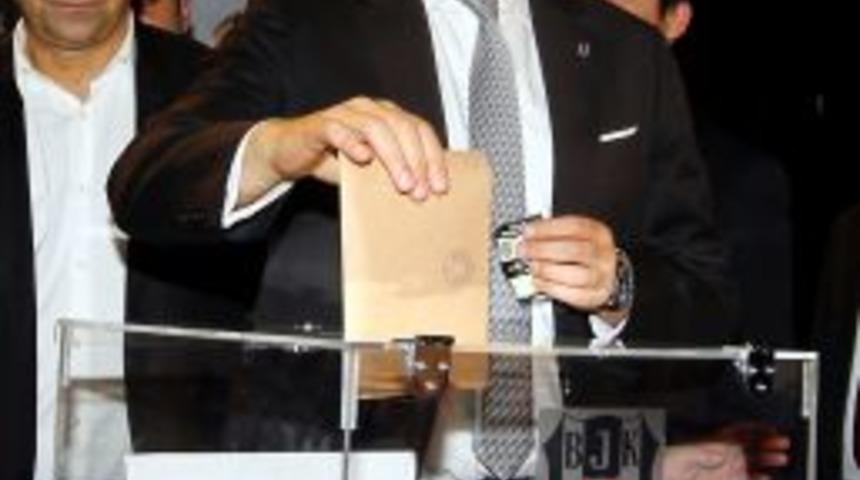 Fikret Orman 2398 oya ulaştı ve Beşiktaş'ın 33. başkanı oldu