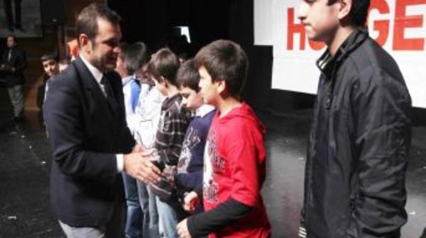 Anafen ve FEM Dersaneleri'nin &ouml;ğrencileri &ouml;d&uuml;llerindirildi