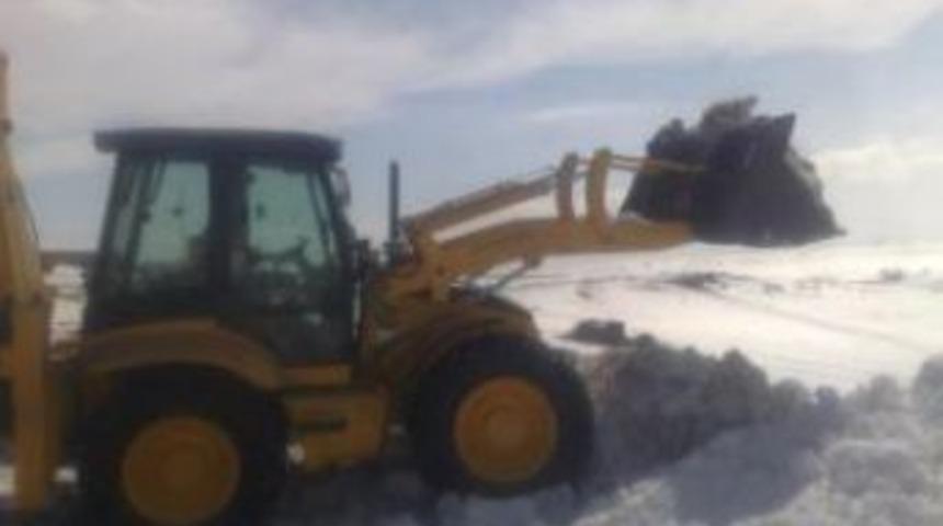 Oluklu K&ouml;y&uuml; ortada kaldı