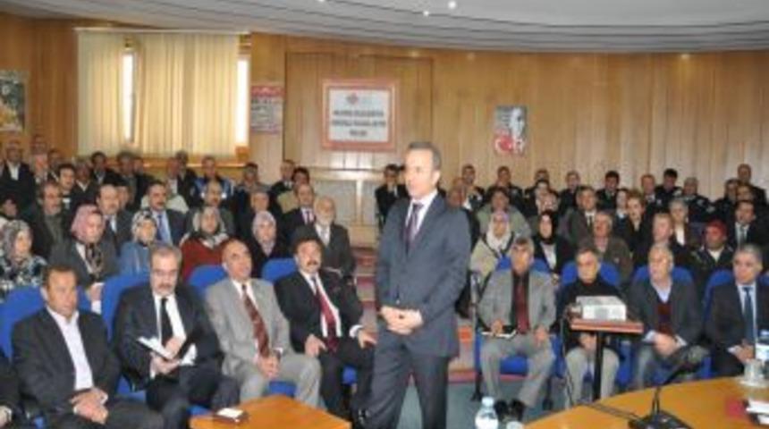 Valilik kamu kurumları konusunda halkı bilgilendirdi
