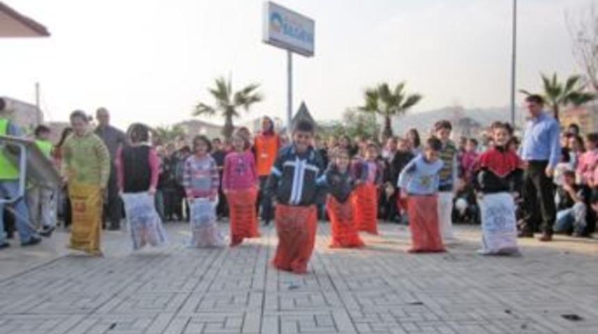 Ak&ccedil;akoca Bilgi Evi&rsquo;nde bahar coşkusu