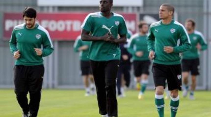 Bursaspor, Gaziantepspor Ma&ccedil;ı Hazırlıklarına Ara Vermeden Başladı