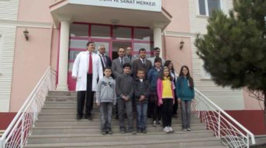 T&Uuml;BİTAK&rsquo;a g&ouml;nderilen 11 projeden 5'i Bilim Sanat Merkezi'ne ait