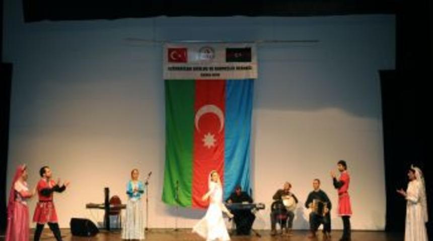 Azerbaycan ve T&uuml;rkiye halkları Nevruz'u b&uuml;y&uuml;k bir coşku ile kutladı