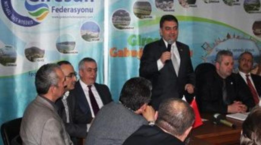 Ahmet Baha &Ouml;ğ&uuml;tken hemşerileri ile buluştu