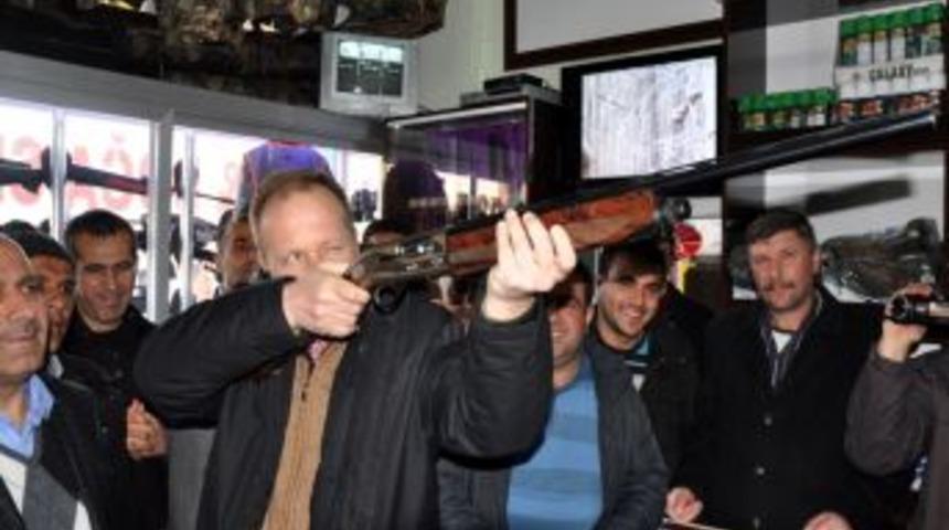 Tatvanlı avcılar, ka&ccedil;ak avlanmaya karşı bilin&ccedil;lendirilecek