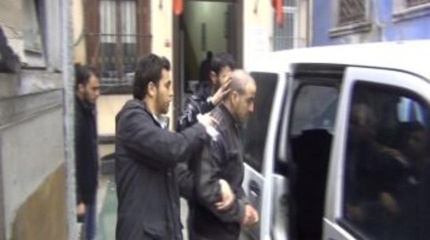 Kapka&ccedil;&ccedil;ıyı, kestaneci polisler yakaladı