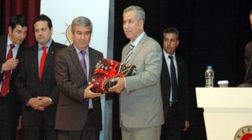 Arın&ccedil;, Demirel&rsquo;e y&uuml;klendi