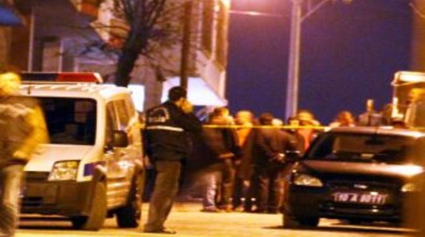 Silahlı Mahalle Kavgasında 5 Kişi Yaralandı