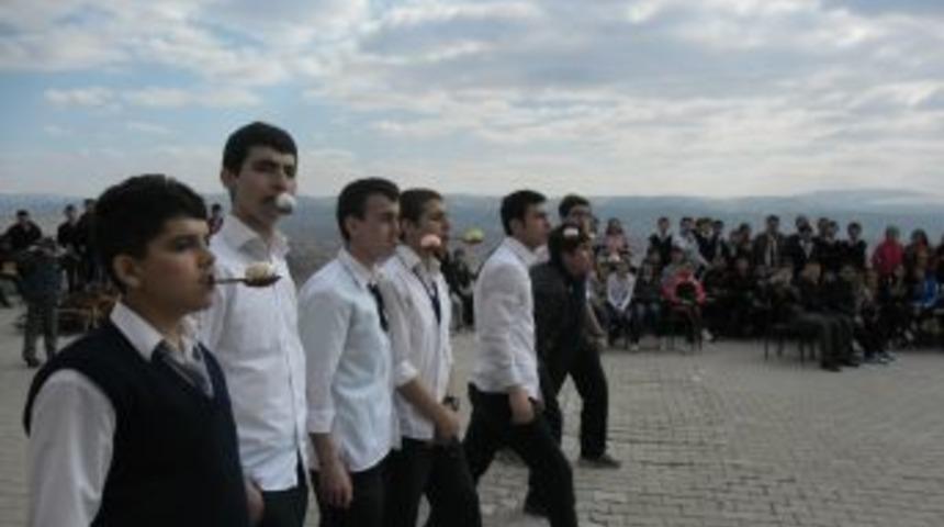 Sağlık Meslek Lisesi &ouml;ğrencileri nevruzu kutladı