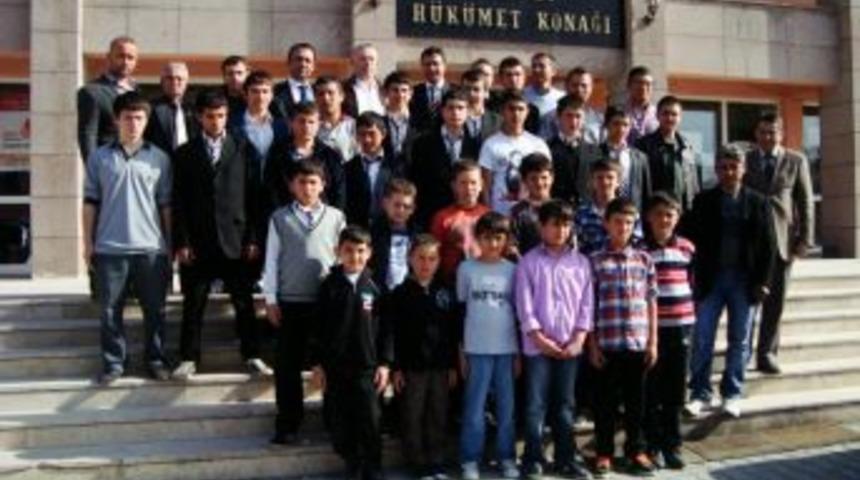 Alaplı'lı  G&uuml;reş&ccedil;iler Kaymakamı Ziyaret etti