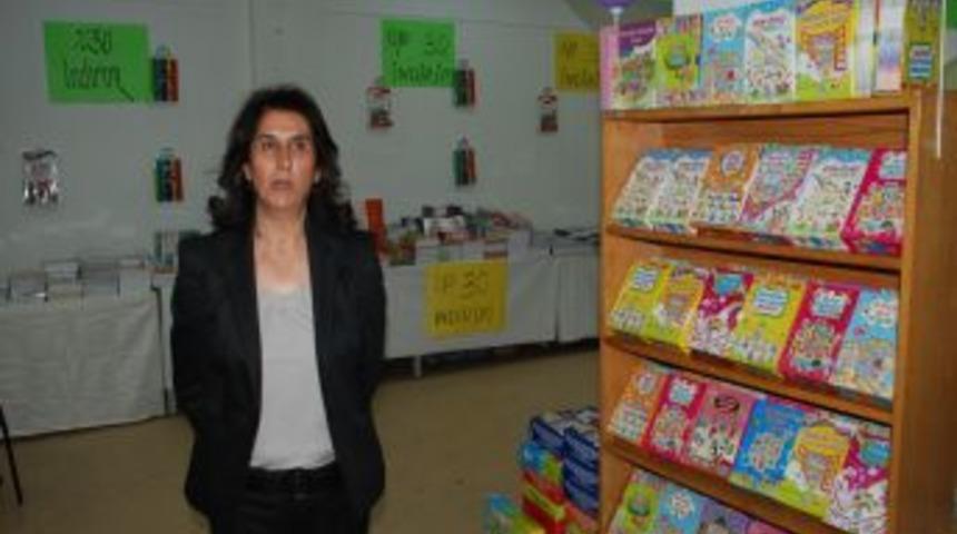 Ereğli'de 48. K&uuml;t&uuml;phaneler Haftası dolayısıyla kitap sergisi a&ccedil;ıldı