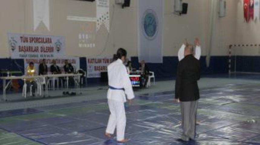 &Uuml;niversitede İşitme Engelliler Judo Şampiyonası