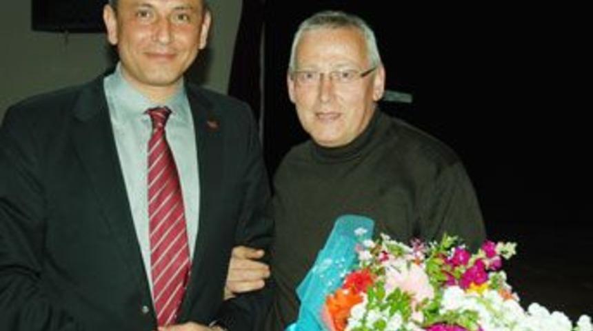 &lsquo;&Ccedil;ocuğunuzu mutlak sevin&rsquo;