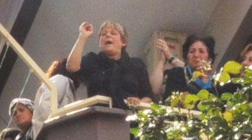 G&uuml;lderen &Ouml;ğretmen'in feryadı