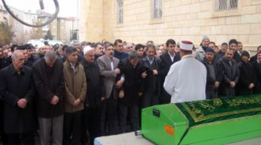 &Ouml;zn&uuml;k, son yolculuğuna dualarla uğurlandı