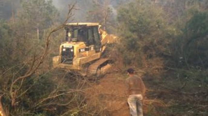 Ayazağa&rsquo;daki yangında 5 hektar ormanlık alan k&uuml;l oldu