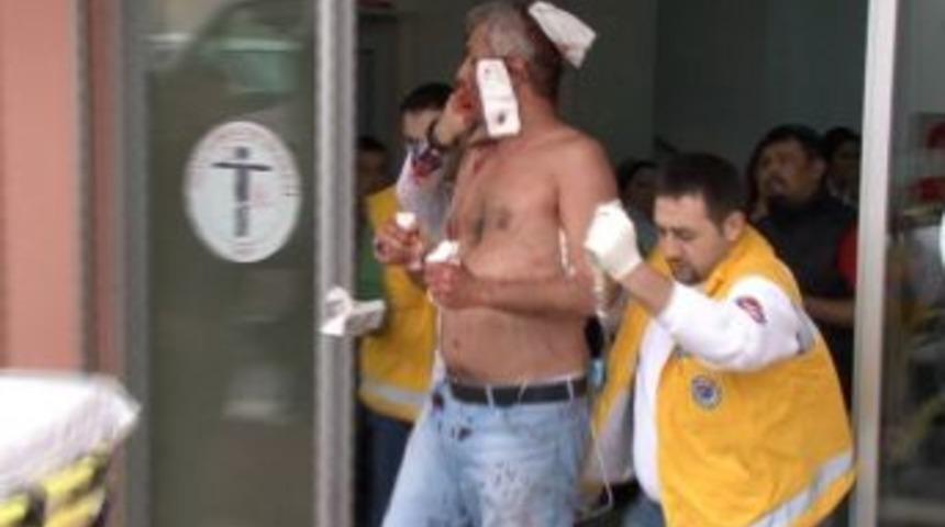 Askerde komutanı olan doktoru bı&ccedil;akladı