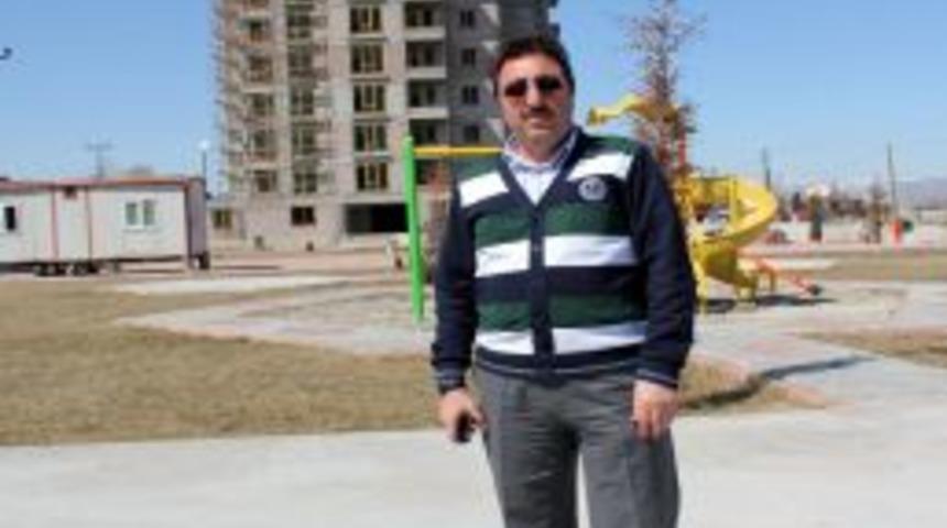 'İnşaat sekt&ouml;r&uuml;nde iflaslar olmaması i&ccedil;in m&uuml;teahhitler birleşmeli'