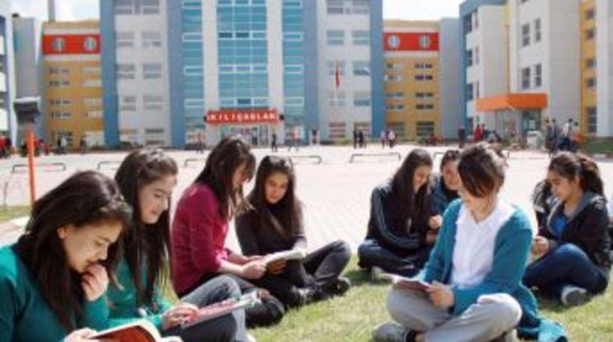 Kitap kurtları d&ouml;rd&uuml;nc&uuml; kez Kayseri&rsquo;de buluşacak