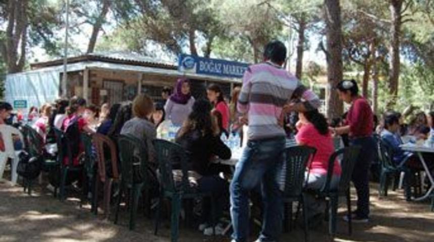 Kız Meslek&rsquo;ten moral pikniği