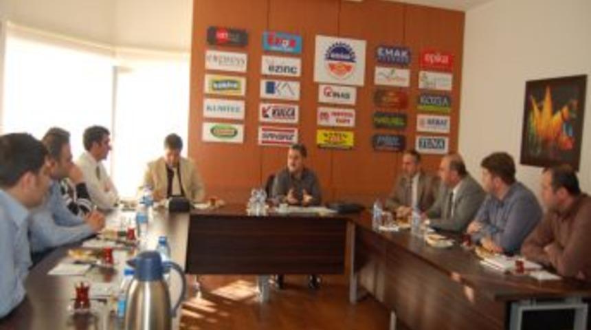 &ldquo;Kırmızı ve beyaz et temininde hayvanların sağlıklı olduğunu bilmeliyiz&rdquo;