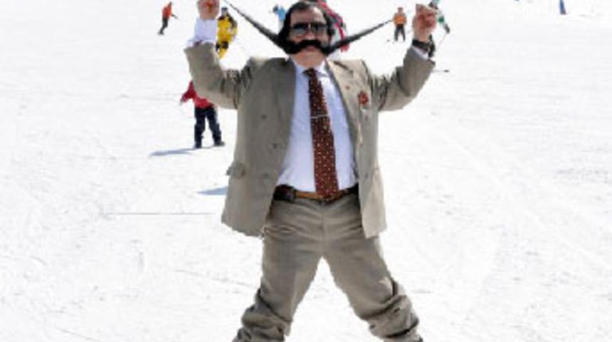 Palandöken'de bıyık şov